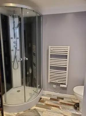 Salle de bains dans l'établissement La bastille 4