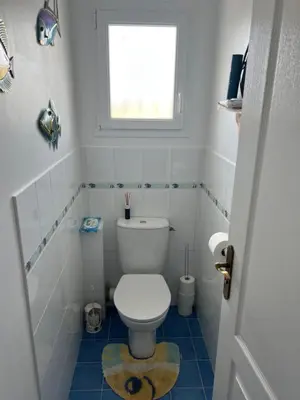 Salle de bains dans l'établissement Les trois îles O.Ré.A.