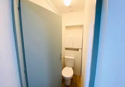 Salle de bains dans l'établissement Le Bellevue #2 - 5 personnes - Futuroscope -La Conciergerie