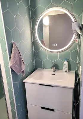 Salle de bains dans l'établissement Joli studio confort et lumineux