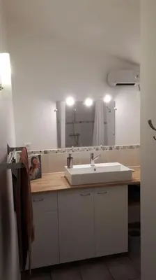 Salle de bains dans l'établissement Appartement de vacances entre mer et campagne