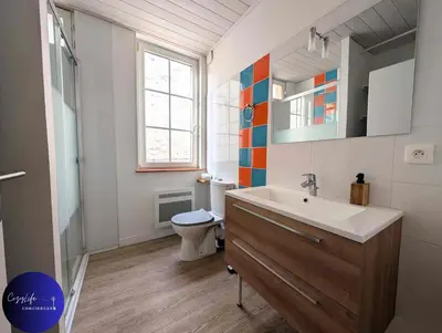 Salle de bains dans l'établissement Le Paul by CozyLife - Centre Ville - Gare