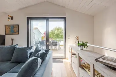 Coin salon dans l'établissement Maison à 10’ à pieds du port de La Rochelle