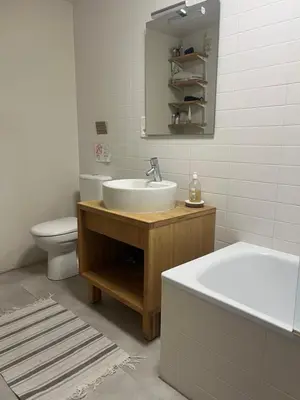Salle de bains dans l'établissement Les Jardins suspendus
