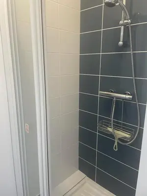 Salle de bains dans l'établissement Cassini333 LA ROCHELLE CENTRE