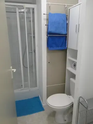 Salle de bains dans l'établissement Magnifique studio à Aytré