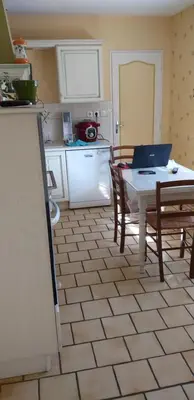 Cuisine ou kitchenette dans l'établissement chez Patrick