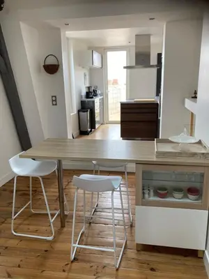 Cuisine ou kitchenette dans l'établissement Duplex : la Chouette d'Or
