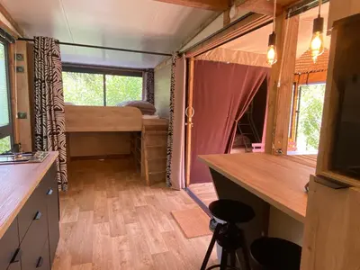 Cuisine ou kitchenette dans l'établissement Camping Le Marais Sauvage