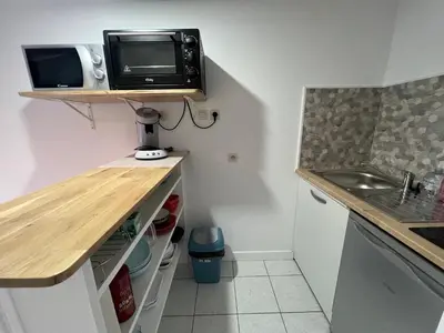 Cuisine ou kitchenette dans l'établissement Chez Laurie et Xavier studio 4