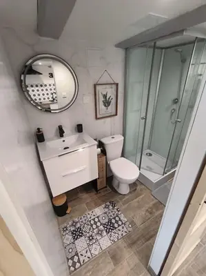Salle de bains dans l'établissement La porte Bleue