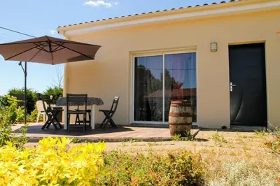 Terrasse ou espace extérieur de l'établissement Le 16 BIS Appart Climatisé PMR