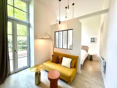 Coin salon dans l'établissement Le Clos Demoiselles