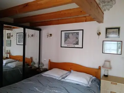 Un ou plusieurs lits dans un hébergement de l'établissement comme à la maison