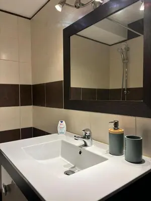 Salle de bains dans l'établissement La Parenthèse Rochelaise