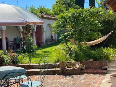 Jardin de l'établissement Le Prieuré du Vigeant