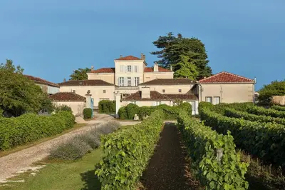 Jardin de l'établissement Domaine Maze Churchill