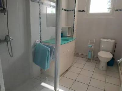 Salle de bains dans l'établissement Gite du lavoir