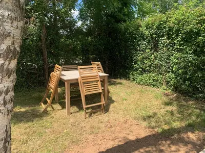 Jardin de l'établissement Une chambre au calme en Gâtine Deux-Sévrienne