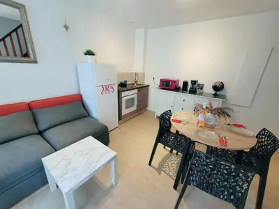 Cuisine ou kitchenette dans l'établissement Appartement 2 chambres centre-ville avec terrasse
