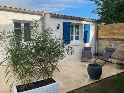 Jardin de l'établissement NID du BONHEUR