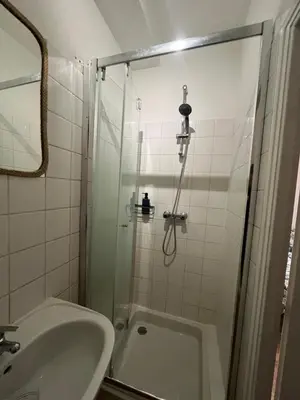 Salle de bains dans l'établissement Studio calme plein centre