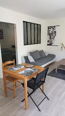 Coin salon dans l'établissement Maisonnette indépendante