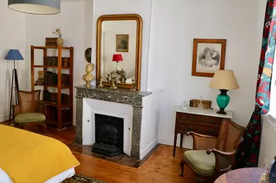 Coin salon dans l'établissement Chambre d'hôte AMELIE
