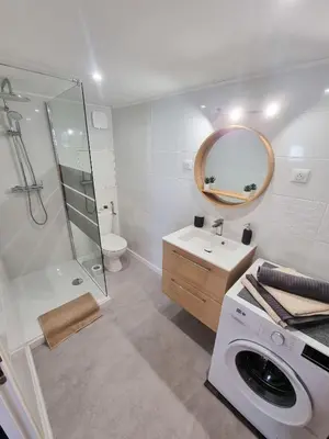 Salle de bains dans l'établissement Duplex Le Chai de l'Abreuvoir