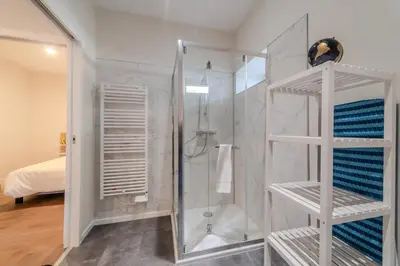 Salle de bains dans l'établissement Le cantonnement Angoumois