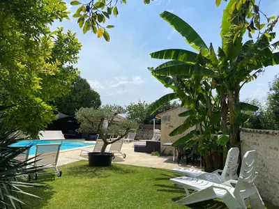 Piscine de l'établissement LODGE Champêtre Glamping ou située à proximité