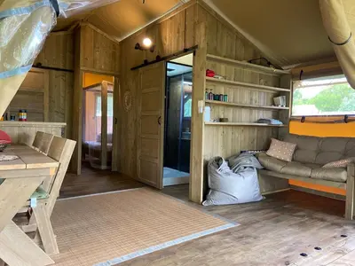 Coin salon dans l'établissement LODGE Champêtre Glamping
