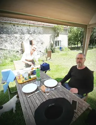 Clients de l'établissement Clos de l'Isop, le village d'hébergements insolites