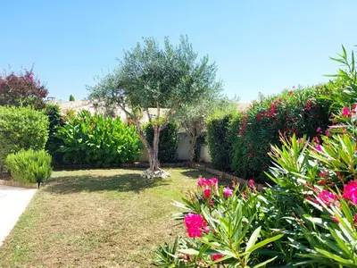 Jardin de l'établissement Villa CLOTESS