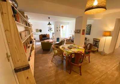 Coin salon dans l'établissement Chez Nellane - Poitiers - HyperCentre - LaConciergerie