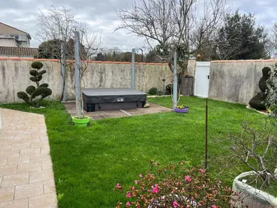 Jardin de l'établissement Maison Serenity aytre