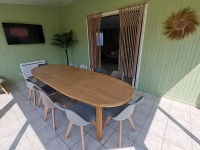 Télévision ou salle de divertissement dans l'établissement Gîte Natura Bella