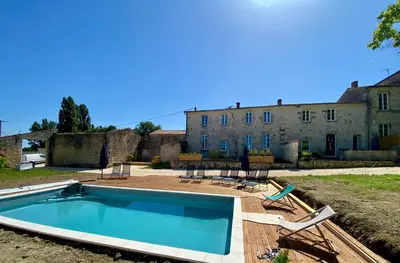 Piscine de l'établissement Gîte la Chauvinière 1 ou située à proximité