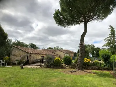 Jardin de l'établissement Pêches de Vignes