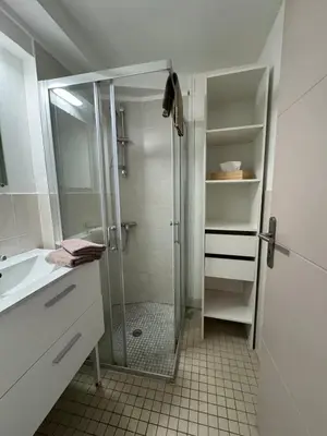 Salle de bains dans l'établissement Appartement L'écrin de Lumière - Résidence Kiwi