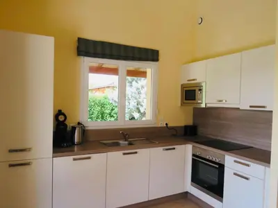 Cuisine ou kitchenette dans l'établissement Villa in Les Forges with Golf & Pool Access