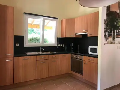 Cuisine ou kitchenette dans l'établissement Villa in Countryside with Private Garden