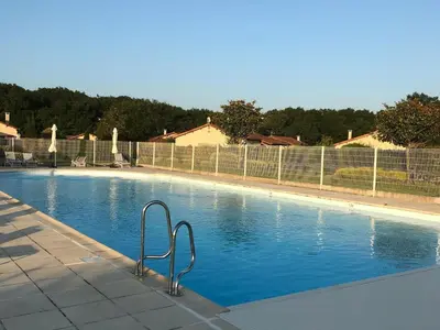 Piscine de l'établissement Villa in Parthenay with Bubble Bath ou située à proximité
