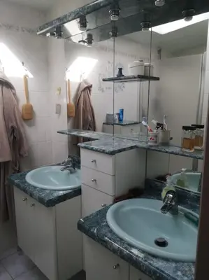 Salle de bains dans l'établissement La Porte Bleue