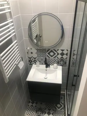 Salle de bains dans l'établissement La Joueuse, Et pop Et Chic !