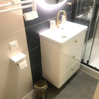 Salle de bains dans l'établissement La Céleste, Et Pop Et Chic !
