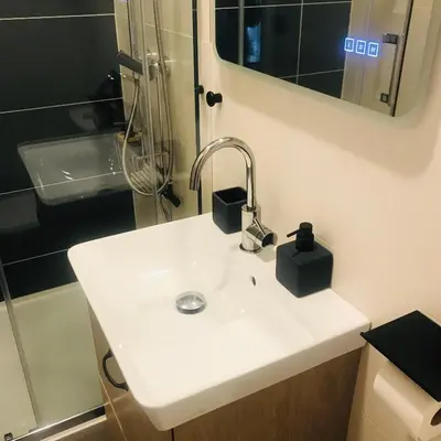 Salle de bains dans l'établissement La Galerie, Et Pop Et Chic !