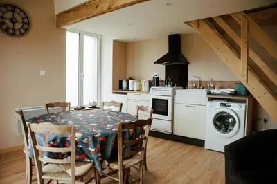 Cuisine ou kitchenette dans l'établissement le Refuge des Géants