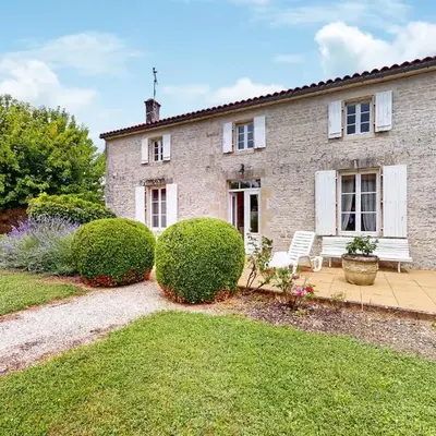 3 Bedroom Cozy Home In Ligné