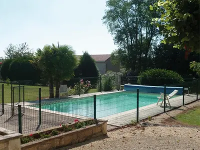 Piscine de l'établissement Franmelie ou située à proximité